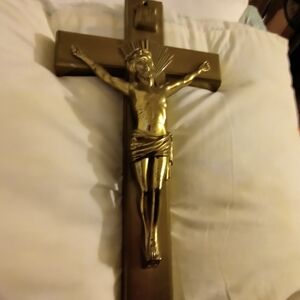 Gold Crucifix Wall Decor Metal 14 X 8